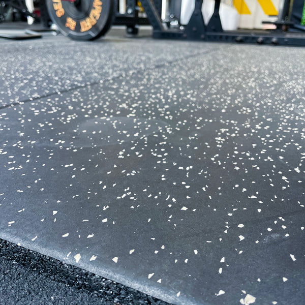 Pavimento – 1x1m | Espessura 20mm | Preto com salpicos brancos