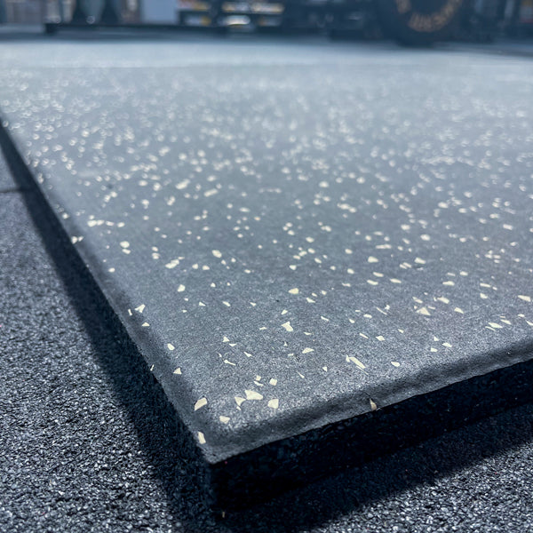 Pavimento – 1x1m | Espessura 20mm | Preto com salpicos brancos